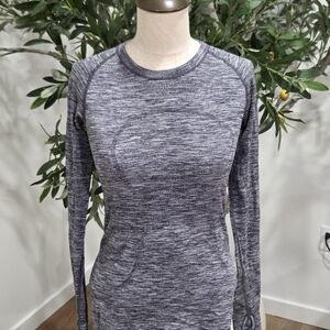 Women's Gray Long Sleeve Top
